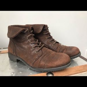 Size 8: Cliffs by White Mountian rustic booties